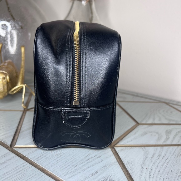 Chanel Shave kit or Toiletry Bag Black - Picture 4 of 9